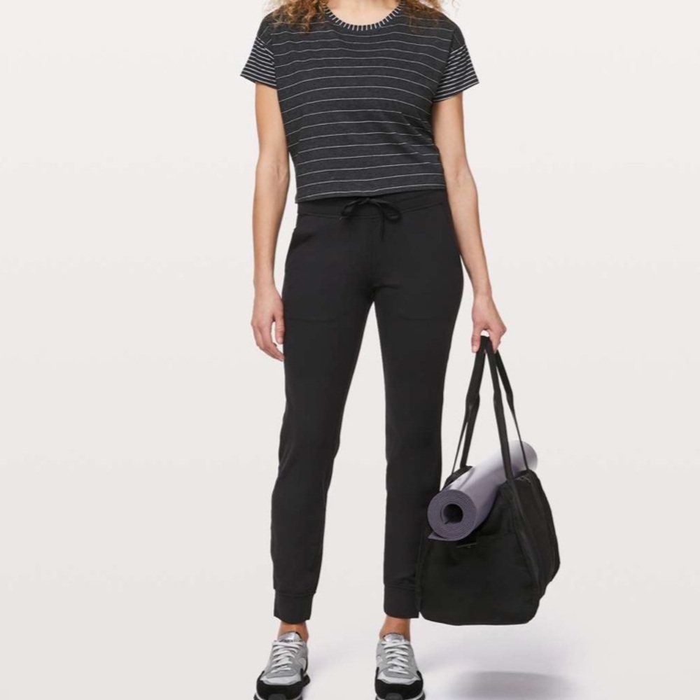 LULULEMON Ready to Rulu Pants Black Size 4
